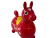 Rotes Hüpftier in Form eines Pferdes. Es hat einen gelben Rücken und trägt die Aufschrift "Rody".